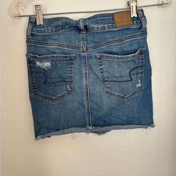 American Eagle Distressed denim hi rise mini skirt size 00 92% cotton - Picture 7 of 10